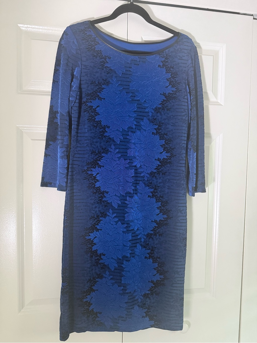 NWT Ronni Nicole Blue Floral Dress Size 12